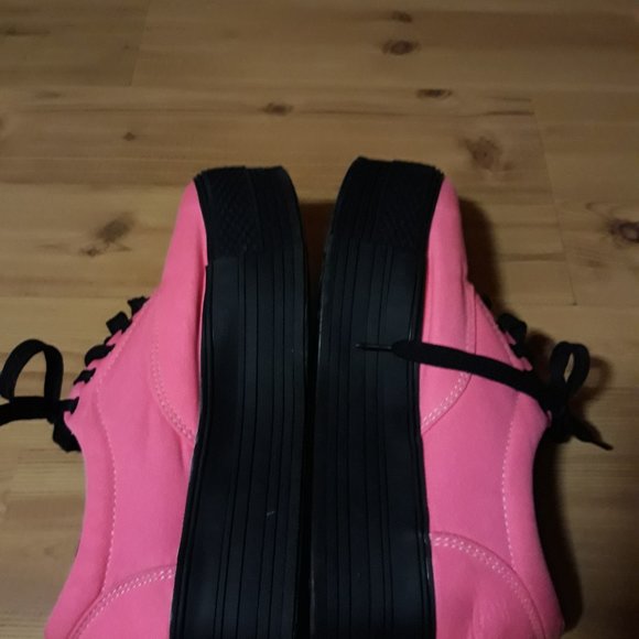 Neon pink platform shoe - Picture 3 of 5